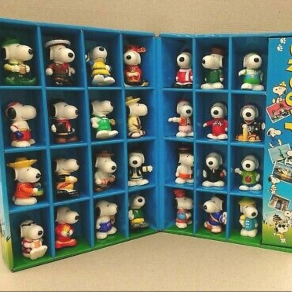 SNOOPY PEANUTS Collectable Box Figure Doll (28 bodies) wz/Box Vintage Rare - Picture 4 of 15